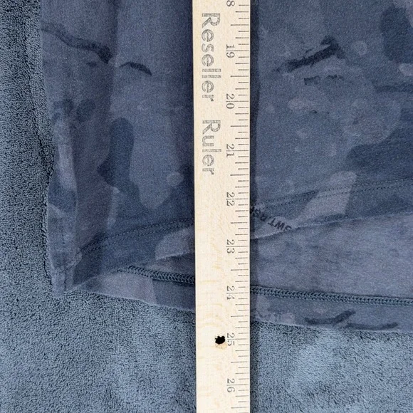 Under Armour Project Rock Womens Small Gray Camo Brahma Bull Sleeveless Hoodie - Picture 6 of 10